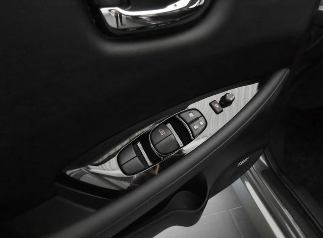 2021 NISSAN LEAF - 14