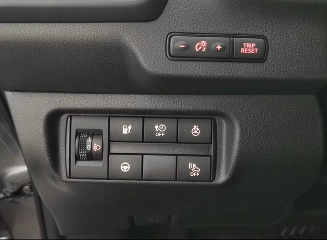 2021 NISSAN LEAF - 15