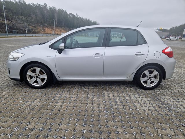 2011 TOYOTA AURIS - 9