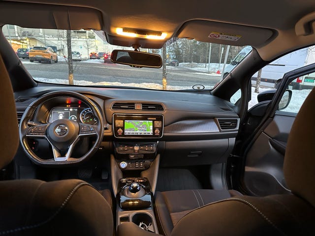 2018 NISSAN LEAF - 17