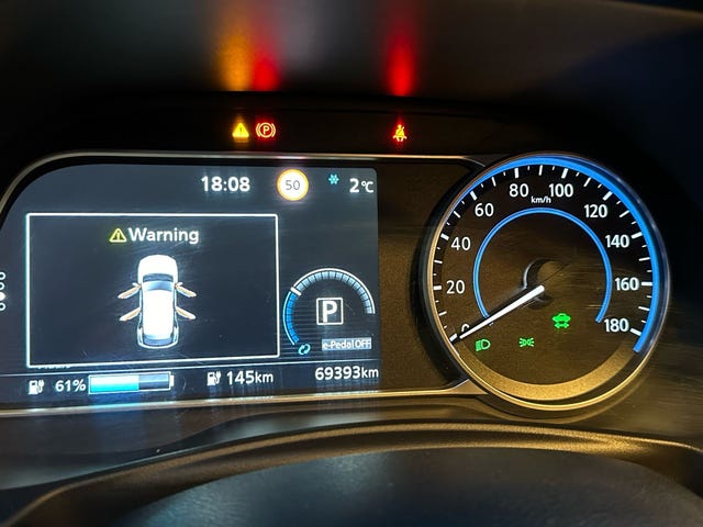 2018 NISSAN LEAF - 11