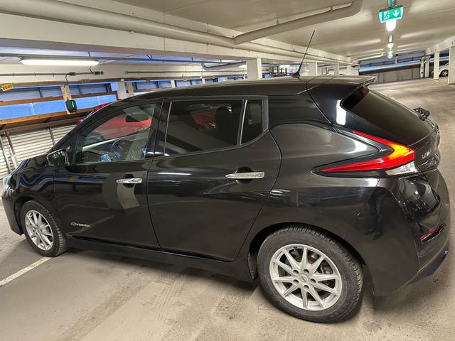 SJNFAAZE1U0005692 2018 NISSAN LEAF-5