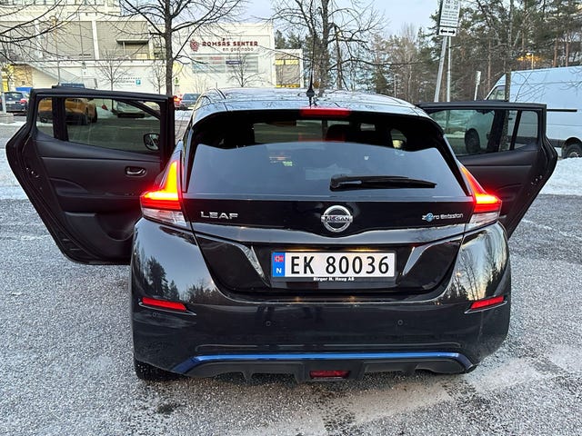 2018 NISSAN LEAF - 9