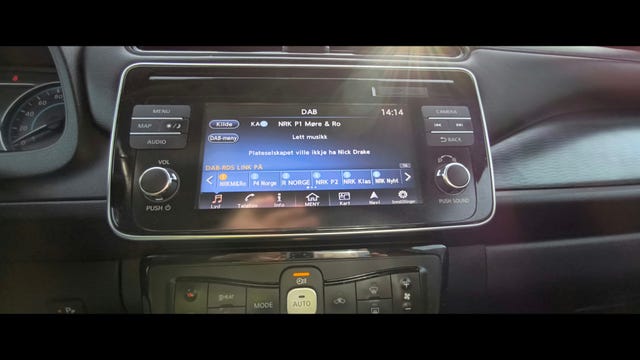 SJNFAAZE1U0000711 2018 NISSAN LEAF-2