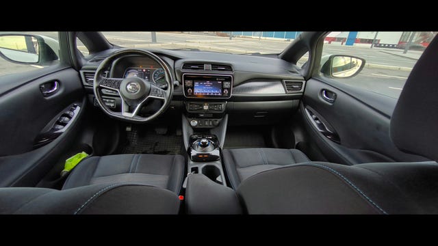 2018 NISSAN LEAF - 32