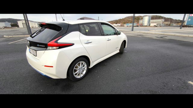 2018 NISSAN LEAF - 23