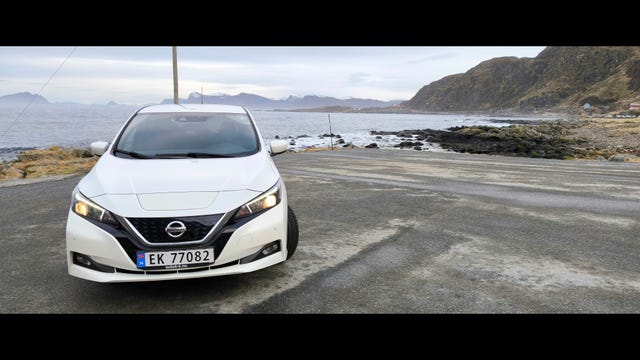 SJNFAAZE1U0000711 2018 NISSAN LEAF-0