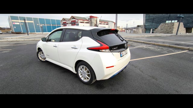 2018 NISSAN LEAF - 26