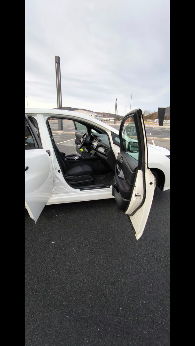 2018 NISSAN LEAF - 17