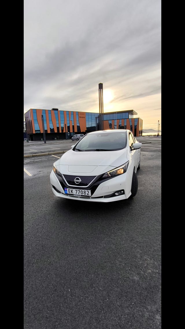 2018 NISSAN LEAF - 35