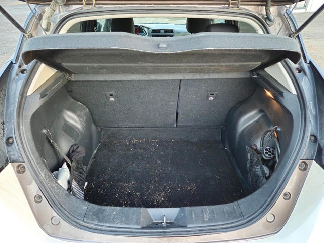 2018 NISSAN LEAF - 11