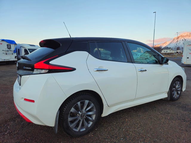 SJNFAAZE1U0002757 2018 NISSAN LEAF-4