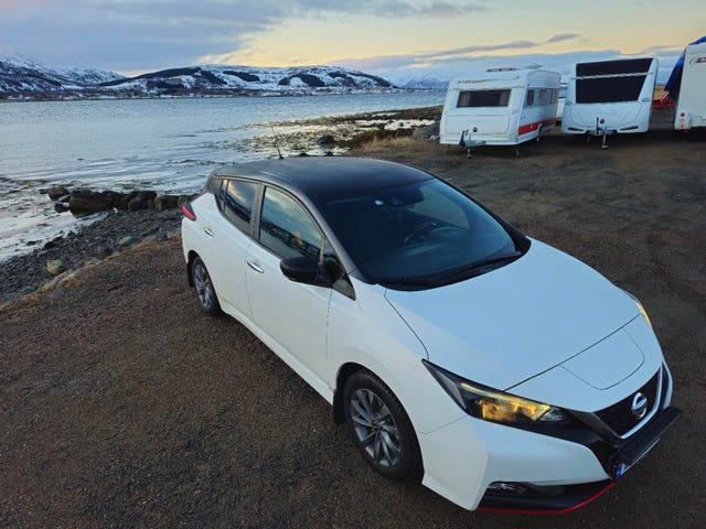 SJNFAAZE1U0002757 2018 NISSAN LEAF-1