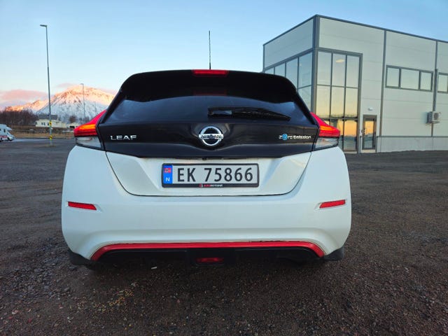 2018 NISSAN LEAF - 9