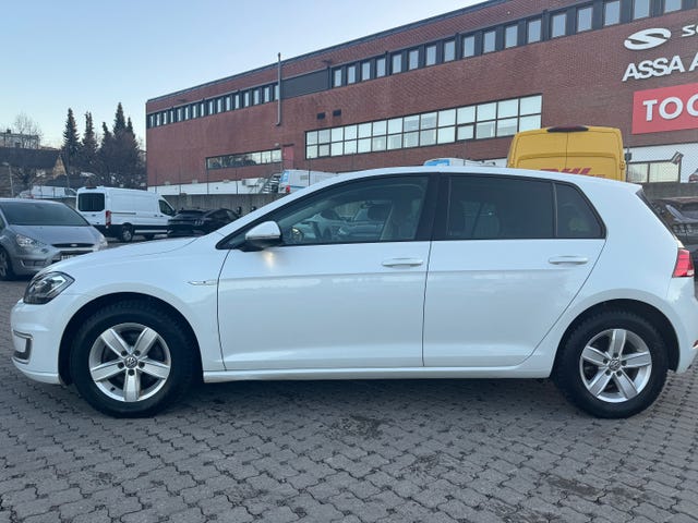 WVWZZZAUZJ8907212 2018 VOLKSWAGEN GOLF-4