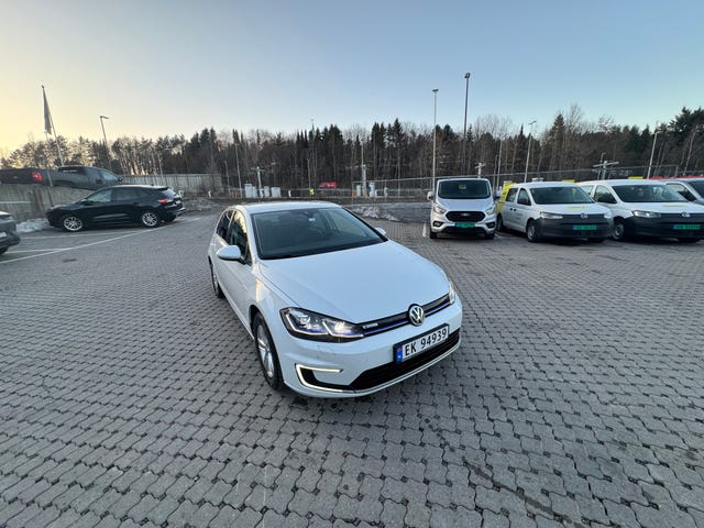 WVWZZZAUZJ8907212 2018 VOLKSWAGEN GOLF-0