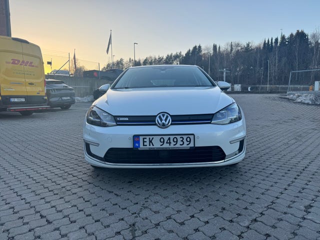 WVWZZZAUZJ8907212 2018 VOLKSWAGEN GOLF-2