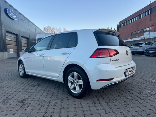 WVWZZZAUZJ8907212 2018 VOLKSWAGEN GOLF-5