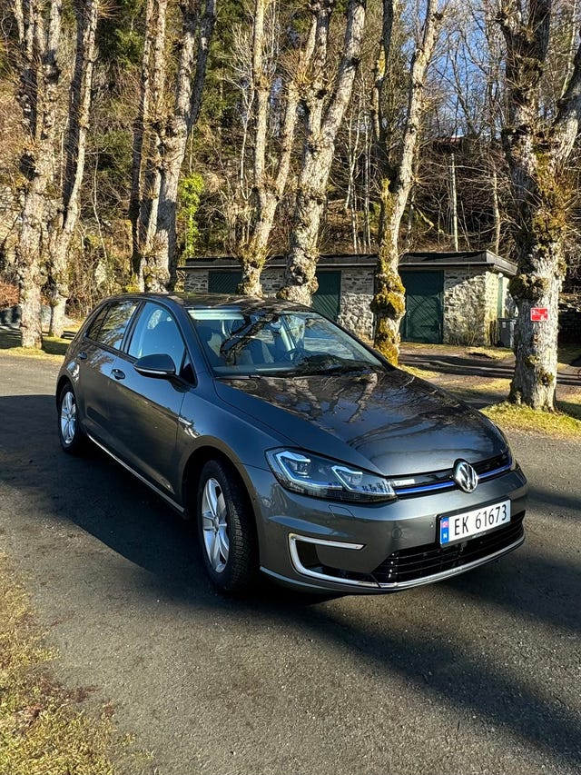 WVWZZZAUZJ8902282 2018 VOLKSWAGEN GOLF-4