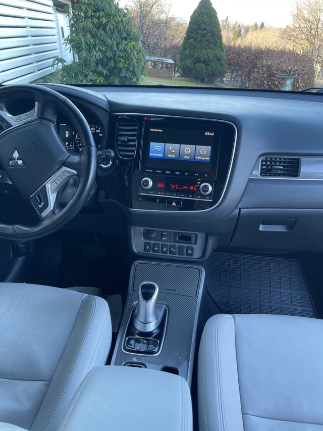2020 MITSUBISHI OUTLANDER - 8