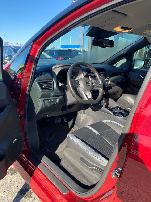 2020 NISSAN LEAF - 9