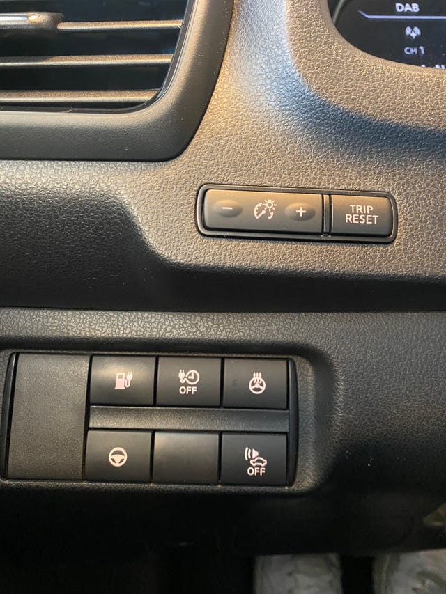 2020 NISSAN LEAF - 20