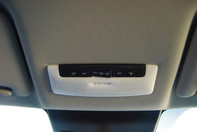 2020 NISSAN LEAF - 30