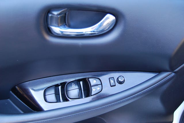 2020 NISSAN LEAF - 19