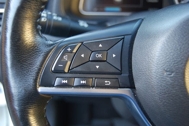 2020 NISSAN LEAF - 32