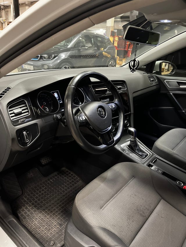 2018 VOLKSWAGEN GOLF - 9
