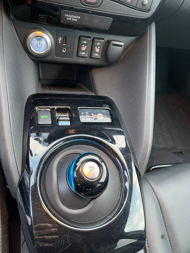 2018 NISSAN LEAF - 10