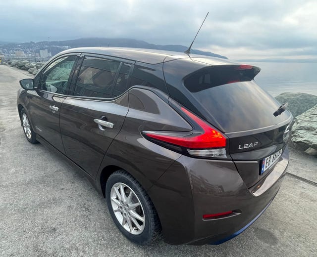 2018 NISSAN LEAF - 17