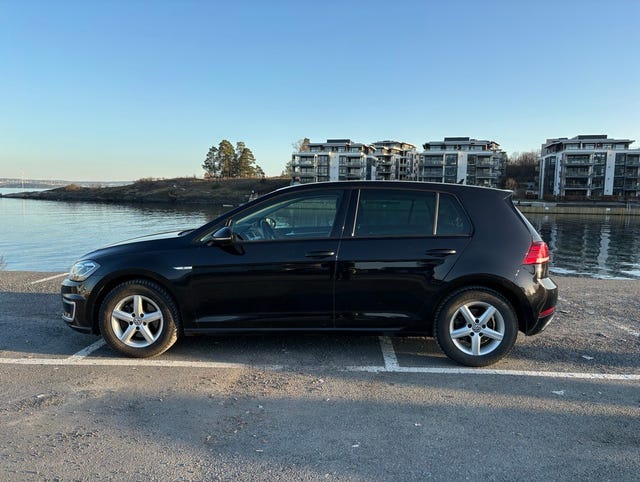 WVWZZZAUZJ8905659 2018 VOLKSWAGEN GOLF-1