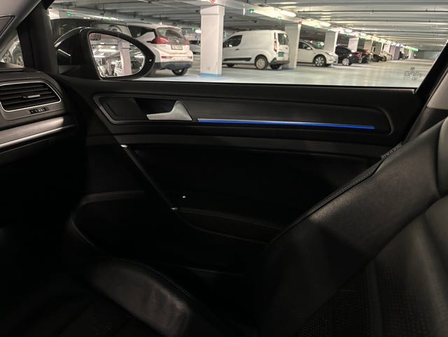 2018 VOLKSWAGEN GOLF - 19