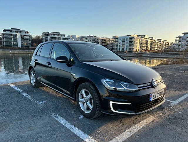 WVWZZZAUZJ8905659 2018 VOLKSWAGEN GOLF-0