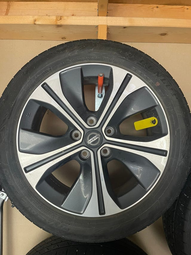 2018 NISSAN LEAF - 19