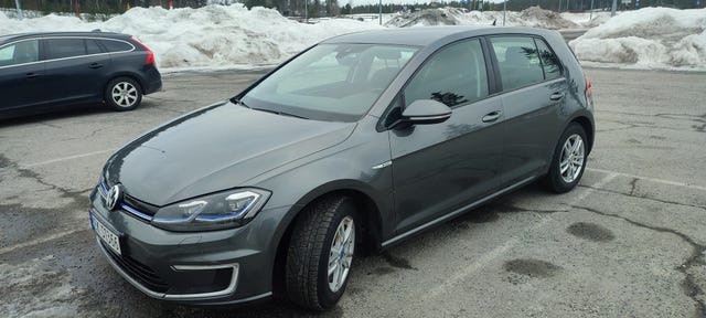 WVWZZZAUZJW900806 2018 VOLKSWAGEN GOLF-1