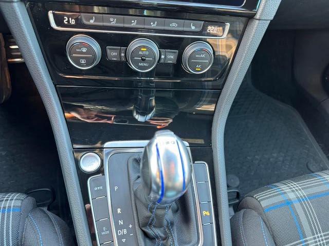 WVWZZZAUZJW809524 2018 VOLKSWAGEN GOLF-5