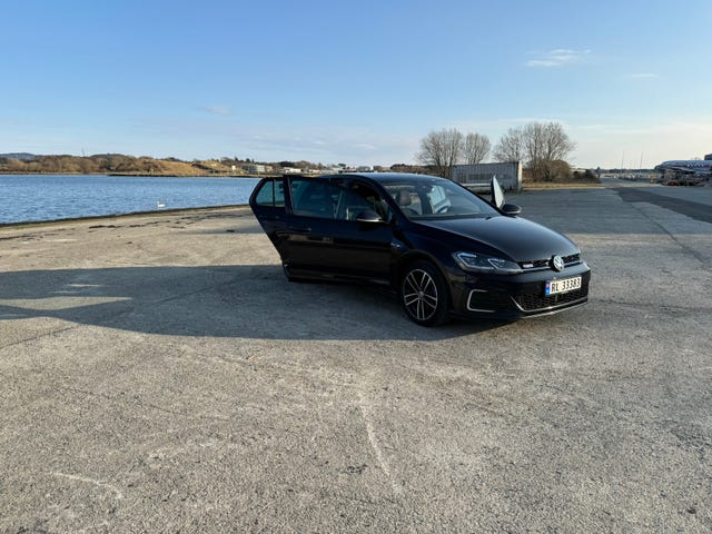 WVWZZZAUZJW809524 2018 VOLKSWAGEN GOLF-0