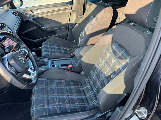 2018 VOLKSWAGEN GOLF - 11