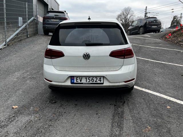 WVWZZZAUZJ8904139 2018 VOLKSWAGEN GOLF-2