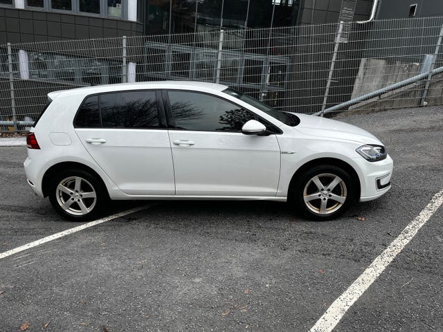 WVWZZZAUZJ8904139 2018 VOLKSWAGEN GOLF-4