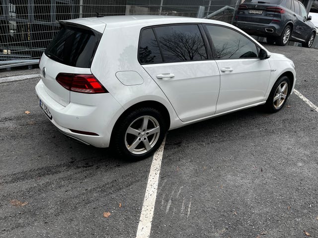 WVWZZZAUZJ8904139 2018 VOLKSWAGEN GOLF-3