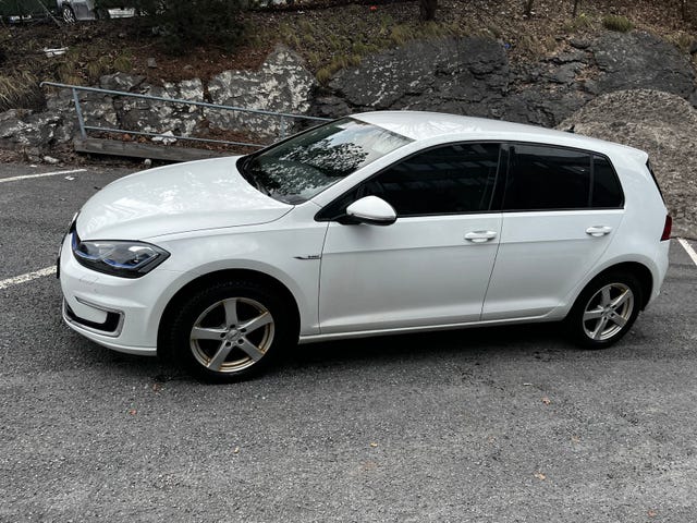 WVWZZZAUZJ8904139 2018 VOLKSWAGEN GOLF-0