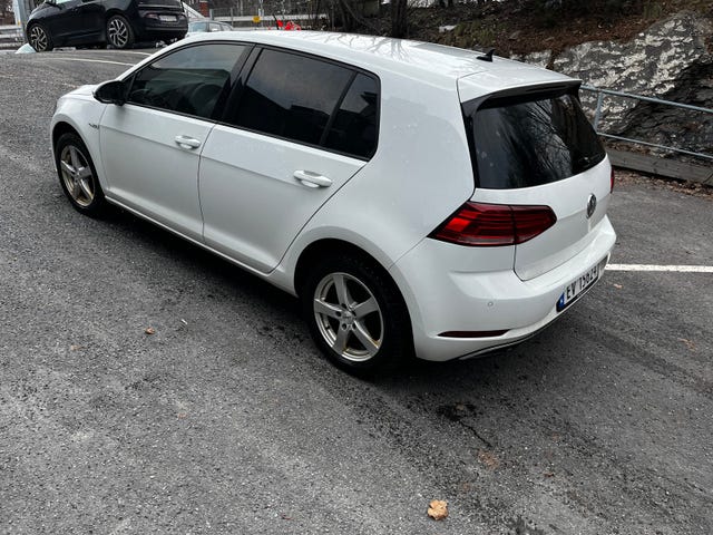 WVWZZZAUZJ8904139 2018 VOLKSWAGEN GOLF-1
