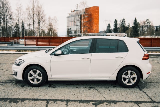 2018 VOLKSWAGEN GOLF - 10