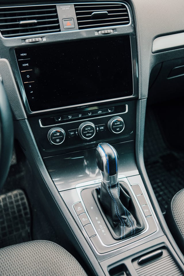 2018 VOLKSWAGEN GOLF - 22