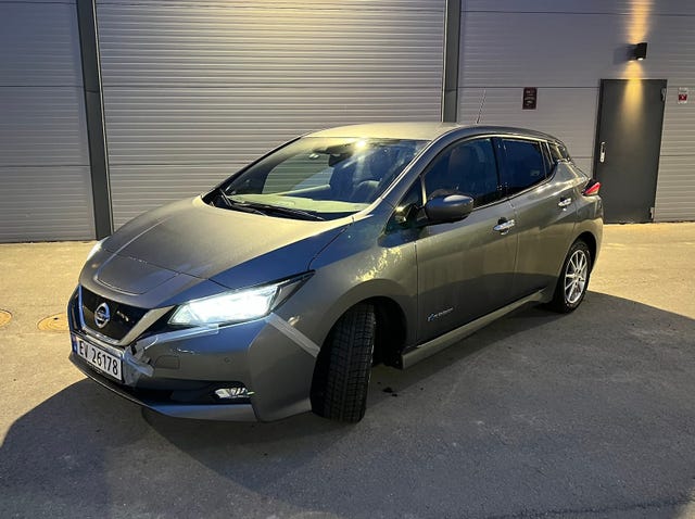 SJNFAAZE1U0032228 2018 NISSAN LEAF-0