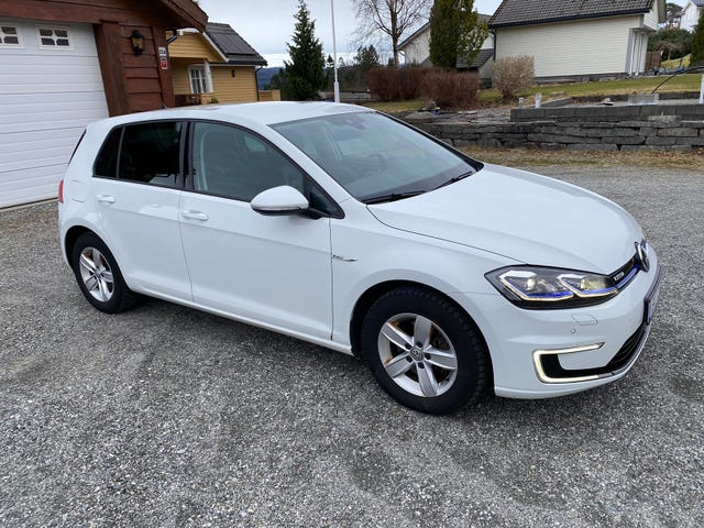 WVWZZZAUZJ8909935 2018 VOLKSWAGEN GOLF-1