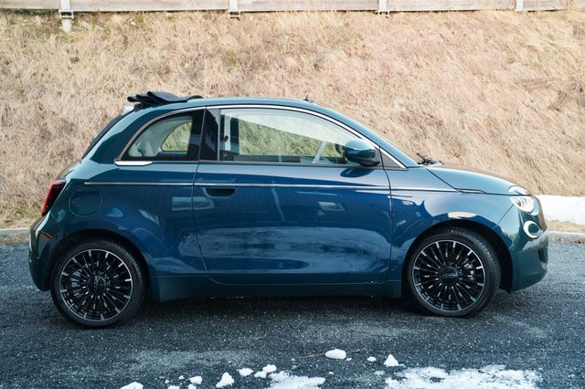 2022 FIAT 500 - 10